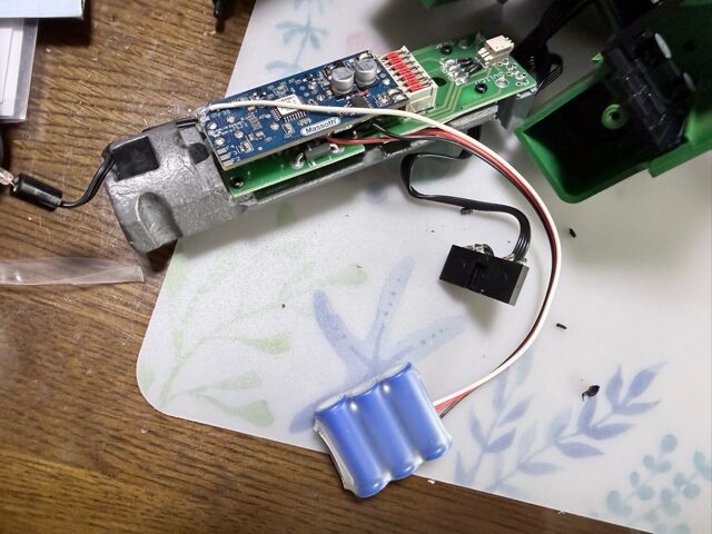 8151311 eMOTION Powercap 900