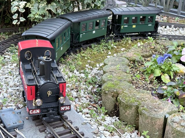 LGB 20790 Corpet-Louvet Type 030T Steam Locomotive
GB 39075 DR Passenger Car Set 