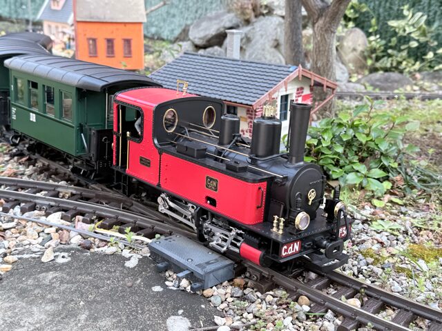 LGB 20790 Corpet-Louvet Type 030T Steam Locomotive
GB 39075 DR Passenger Car Set 